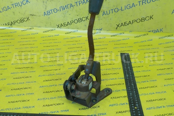 РЫЧАГ КПП Mitsubishi Canter 4M40 РЫЧАГ КПП 4M40 2003  ME511205