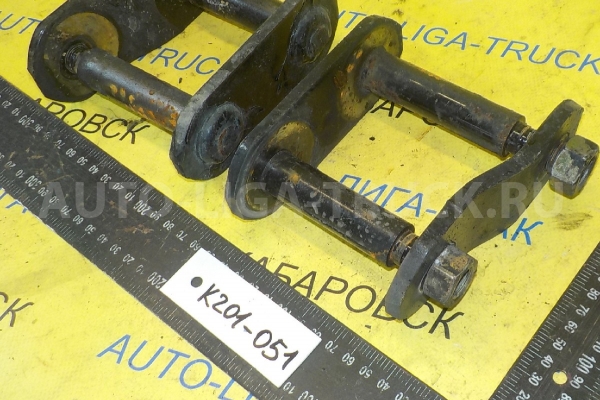 Серьга Mitsubishi Canter 4M40 Серьга 4M40 2000  MB025181