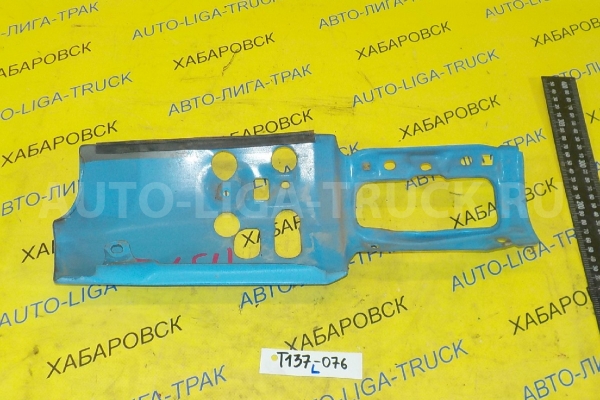 Щека Mazda Titan 4HF1 Щека 4HF1 1998  W202-56-92XD