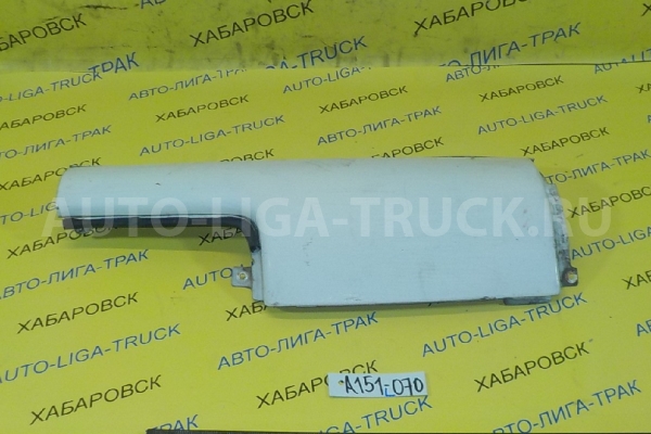Щека Nissan Atlas TD27 Щека TD27 1997 61263-0T030 Щека Nissan Atlas TD27 Щека TD27 1997 61263-0T030