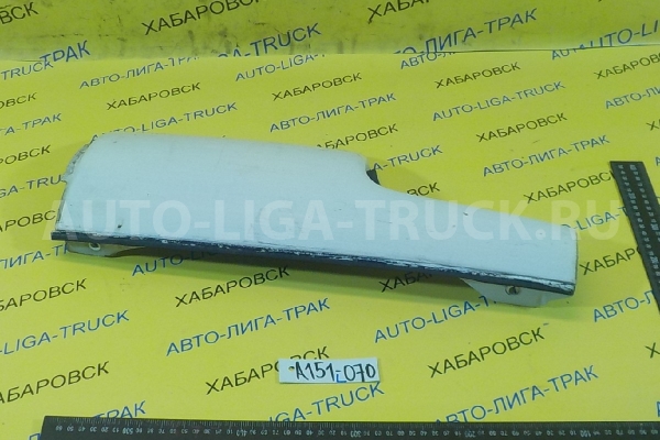 Щека Nissan Atlas TD27 Щека TD27 1997 61263-0T030 Щека Nissan Atlas TD27 Щека TD27 1997 61263-0T030