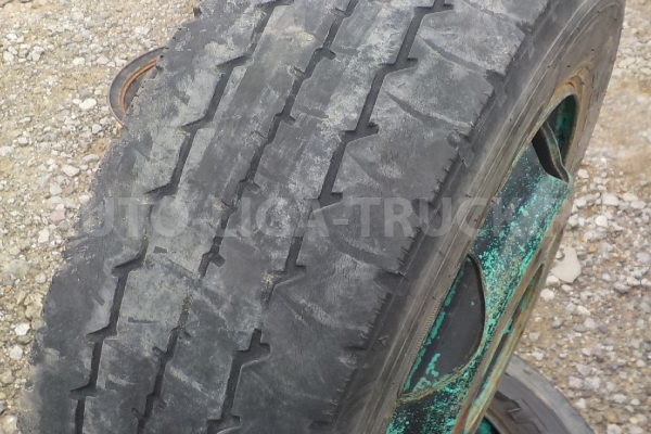 Шина 195/70 R15,5 109/107L LT Шина 4HF1 1997  R15-5