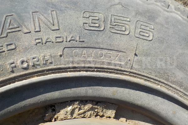 Шина 165R14 LT 6PR Шина 4JG2 1997 R14 Шина 165R14 LT 6PR Шина 4JG2 1997 R14