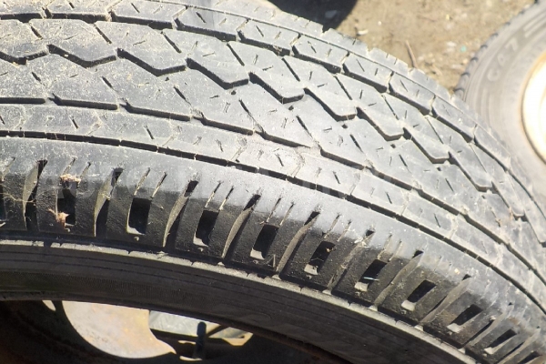 Шина 165 R13 LT 6PR  BRIDGESTONE R600  JEC2401 Шина VS 1997  R13