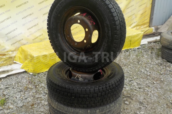 Шина 195 R14/8P Шина 4D32 1990  R14
