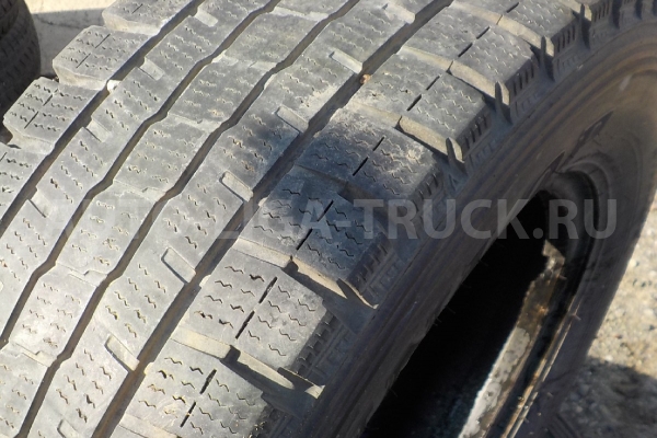 Шина 225/70 R16 117/115L LT  DUNLOP SP LT02   X1812 Шина 4D35 1997  R16