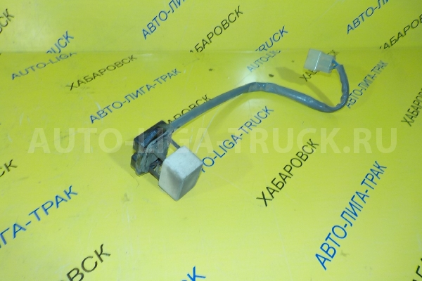 Реостат печки Mazda Titan 4HF1 Реостат печки 4HF1 1999  W202-61-B15