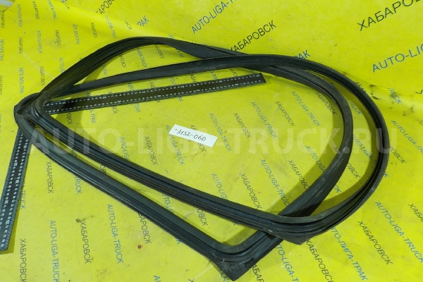 Стекло лобовое Nissan Atlas TD23 СТЕКЛО ЛОБОВОЕ TD23 1993 72710-0T000 Стекло лобовое Nissan Atlas TD23 СТЕКЛО ЛОБОВОЕ TD23 1993 72710-0T000