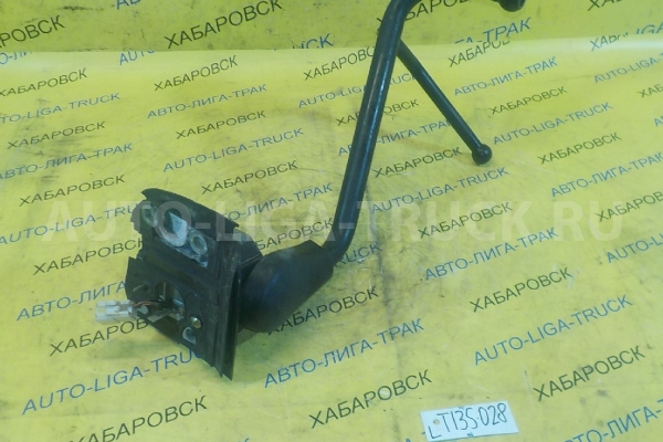 СТОЙКА ЗЕРКАЛА Mazda Titan 4HF1 СТОЙКА ЗЕРКАЛА 4HF1 2001  W620-69-180F