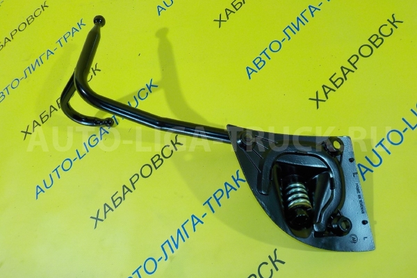 СТОЙКА ЗЕРКАЛА Mitsubishi Canter СТОЙКА ЗЕРКАЛА    MC140745