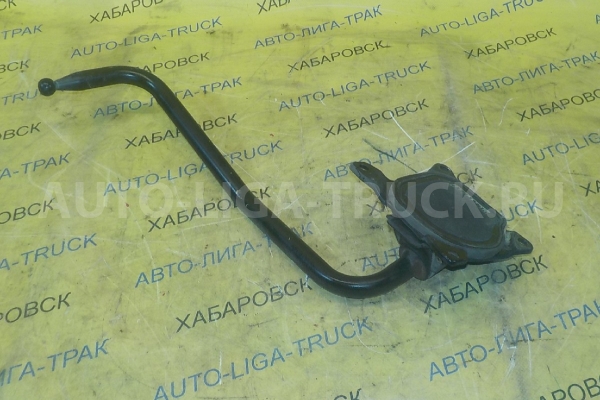 СТОЙКА ЗЕРКАЛА Mitsubishi Canter 4D33 СТОЙКА ЗЕРКАЛА 4D33 1999  MC140749