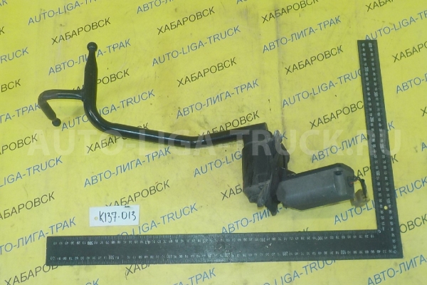 СТОЙКА ЗЕРКАЛА Mitsubishi Canter 4D35 СТОЙКА ЗЕРКАЛА 4D35 1995  MC140563