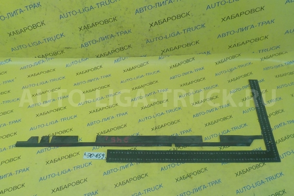Уплотнитель стекла двери Isuzu Elf Уплотнитель двери    8-97852-093-2