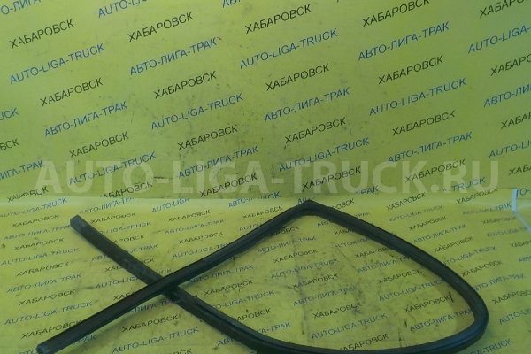 Уплотнитель стекла двери Mitsubishi Canter Уплотнитель двери MC145670 Уплотнитель стекла двери Mitsubishi Canter Уплотнитель двери MC145670