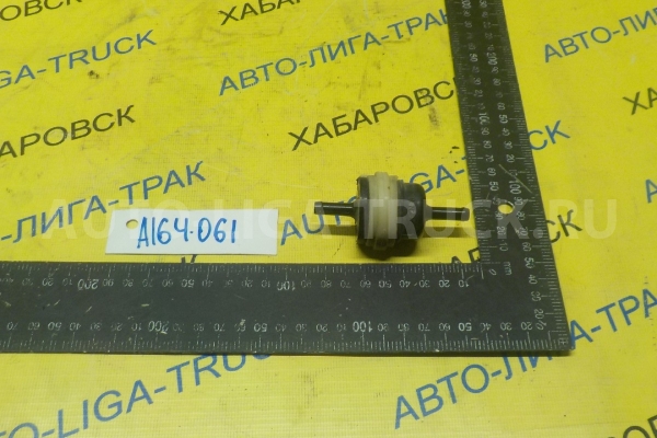 Вакуумный клапан Nissan Atlas TD27 Вакуумный клапан TD27 1991  17330-U7400
