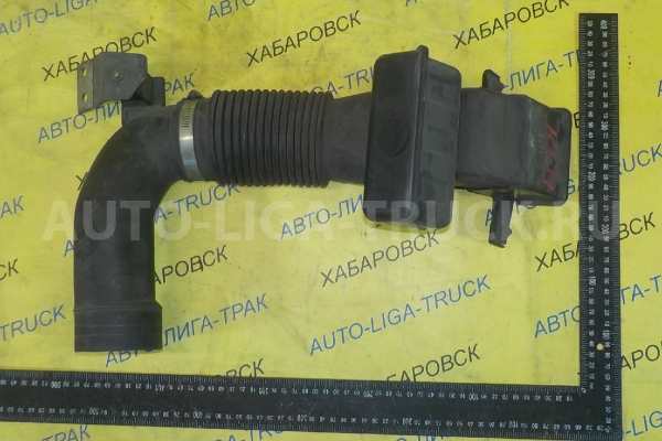 ВОЗДУХОЗАБОРНИК Mitsubishi Canter 4M51 ВОЗДУХОЗАБОРНИК 4M51 2001  ME294056