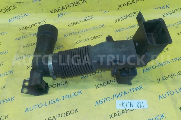 ВОЗДУХОЗАБОРНИК Mitsubishi Canter 4M51 ВОЗДУХОЗАБОРНИК 4M51 2001  ME294056