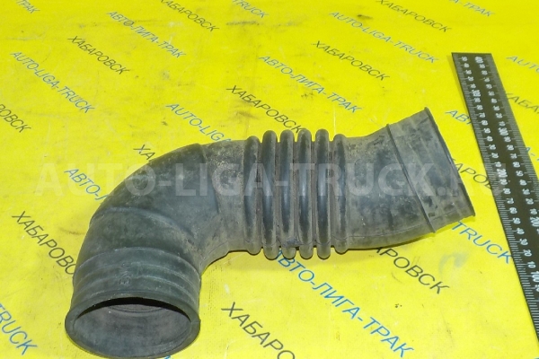 Впускной патрубок Mitsubishi Canter Впускной патрубок    MC111384
