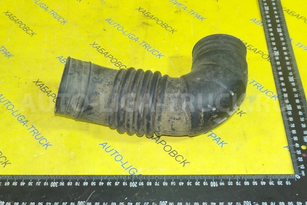 Впускной патрубок Mitsubishi Canter Впускной патрубок    MC111384
