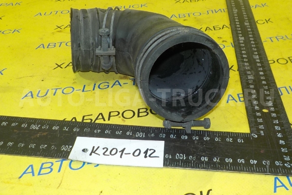 Впускной патрубок Mitsubishi Canter 4M40 Впускной патрубок 4M40 2000  MC111399