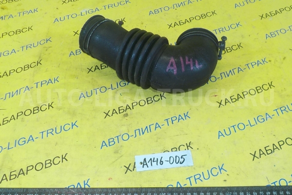 Впускной патрубок Nissan Atlas FD35 Впускной патрубок  1991  16578-T9311