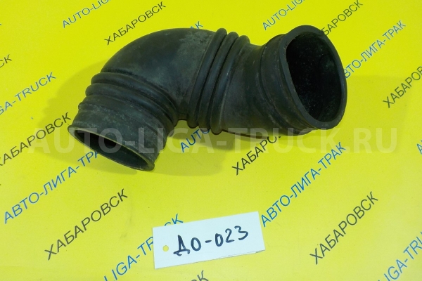 Впускной патрубок Toyota Dyna, Toyoace Впускной патрубок    17881-54400