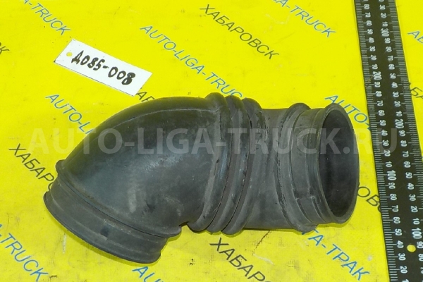 Впускной патрубок Toyota Dyna, Toyoace 15B Впускной патрубок 15B 1997  17881-58270