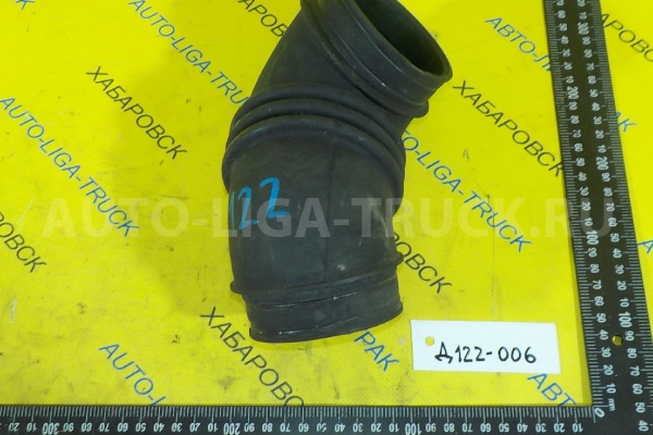 Впускной патрубок Toyota Dyna, Toyoace 15B Впускной патрубок 15B 1996  17881-58270