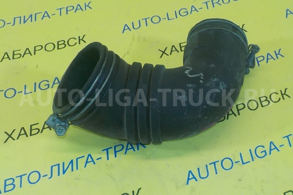 Впускной патрубок Toyota Dyna, Toyoace 5L Впускной патрубок 5L 2000  17881-54530