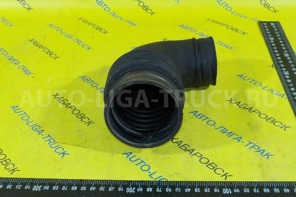 Впускной патрубок Toyota Dyna, Toyoace В Впускной патрубок  1995  17881-58140