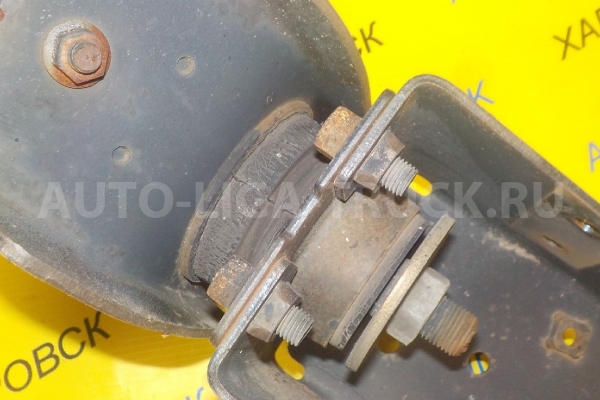 Задние подушки  кабины Isuzu Elf 4HG1 Задние подушки  кабины 4HG1 1995  8-97086-448-1