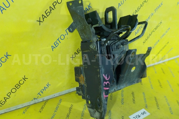 Задние подушки  кабины Mazda Titan 4HG1 Задние подушки  кабины 4HG1 2002  W611-36-270A