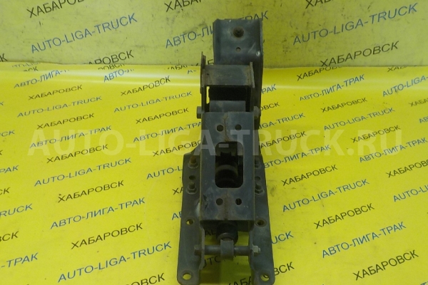 Задние подушки  кабины Nissan Atlas BD30 Задние подушки  кабины BD30 1993  95120-0T001