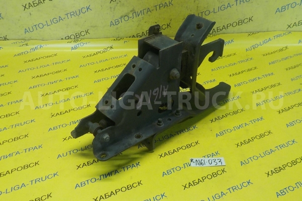 Задние подушки  кабины Nissan Atlas BD30 Задние подушки  кабины BD30 1993  95120-0T001