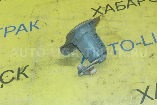 Замок двери Mazda Titan Замок двери    W201-76-220A