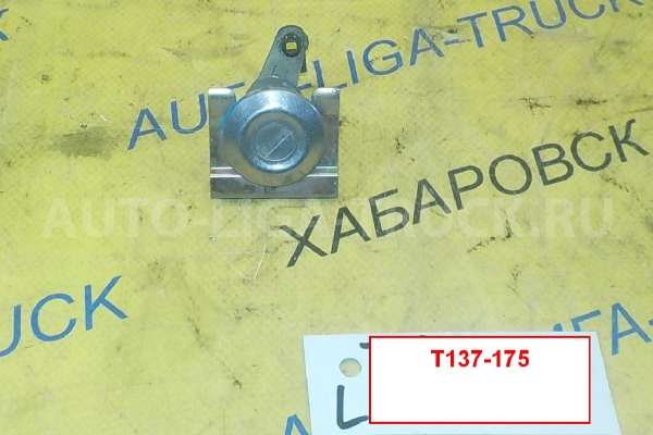 Замок двери Mazda Titan 4HF1 Замок двери 4HF1 1998  W201-76-210A