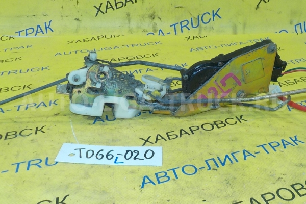 Замок двери Mazda Titan 4HG1 Замок двери 4HG1 2001  W611-59-310B