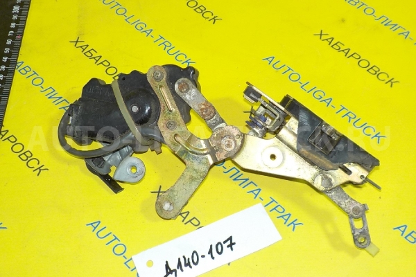 Замок двери Toyota Dyna, Toyoace 15B Замок двери 15B 1997  69320-37020