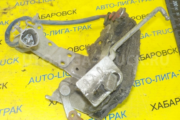 Замок двери Toyota Dyna, Toyoace N04C Замок двери N04C 2003  69310-37070