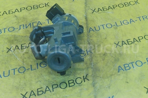 Замок зажигания Mazda Titan 4HF1 Замок зажигания 4HF1 2001  W612-09-010A