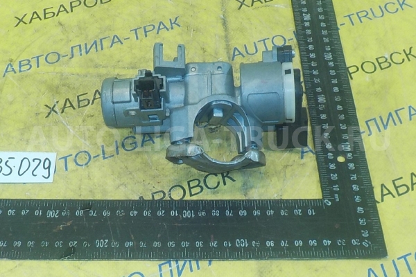 Замок зажигания Mazda Titan 4HF1 Замок зажигания 4HF1 2001  W612-09-010A