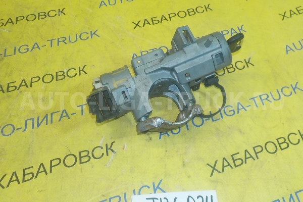 Замок зажигания Mazda Titan 4HG1 Замок зажигания 4HG1 2002  W612-09-010A