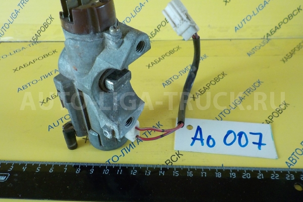 Замок зажигания Nissan Atlas Замок зажигания    D8700-4T215
