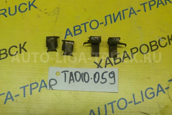 Зажим колодок  7K Зажим колодок  2001  04947-14020