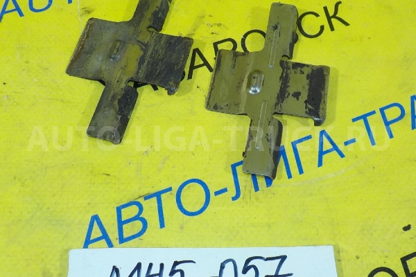 Зажим колодок Nissan Atlas ТД27 Зажим колодок    41080-21T25