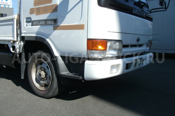 Кабина Nissan Atlas 114 КАБИНА  1992 12 