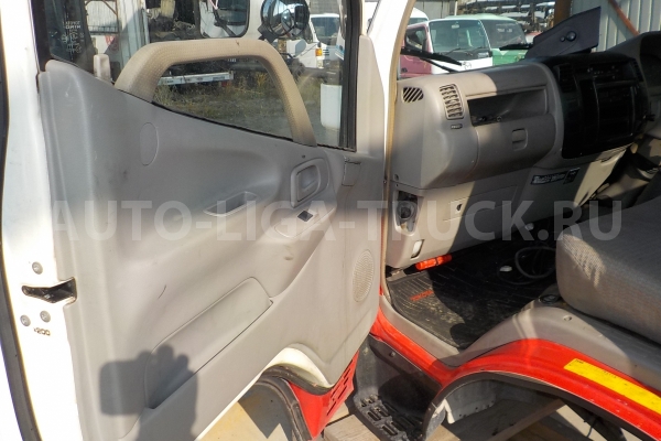 КАБИНА Toyota Dyna, Toyoace - 132 КАБИНА  2003 24 