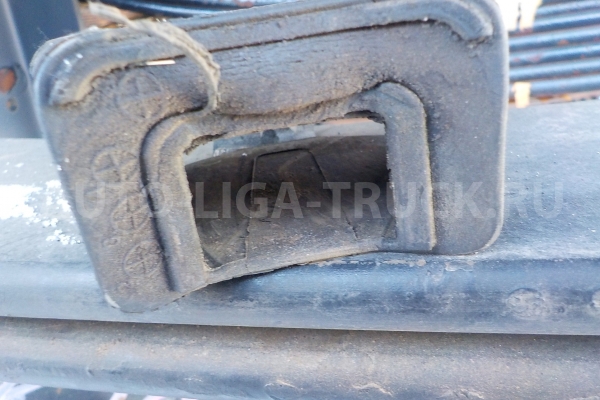 Отбойник поперечной рессоры Mitsubishi Canter (цена за 1 шт) РЕССОРА в сборе  2006  MK383930