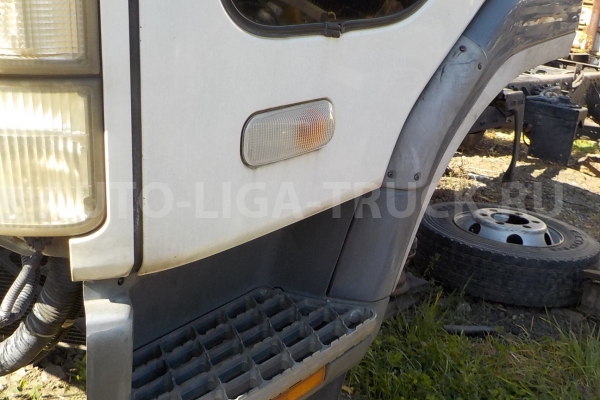 Подножка левая Mitsubishi FUSO Подножка 2005 MC936555 Подножка левая Mitsubishi FUSO Подножка 2005 MC936555