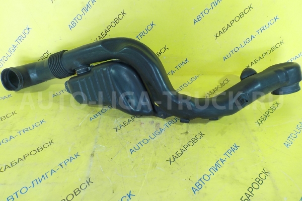 Патрубок фильтра Toyota Dyna, Toyoace S05C Патрубок фильтра S05C 2001 17360-78020 Патрубок фильтра Toyota Dyna, Toyoace S05C Патрубок фильтра S05C 2001 17360-78020